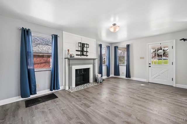 4052 Mcfarran Avenue, Cincinnati, OH 45211