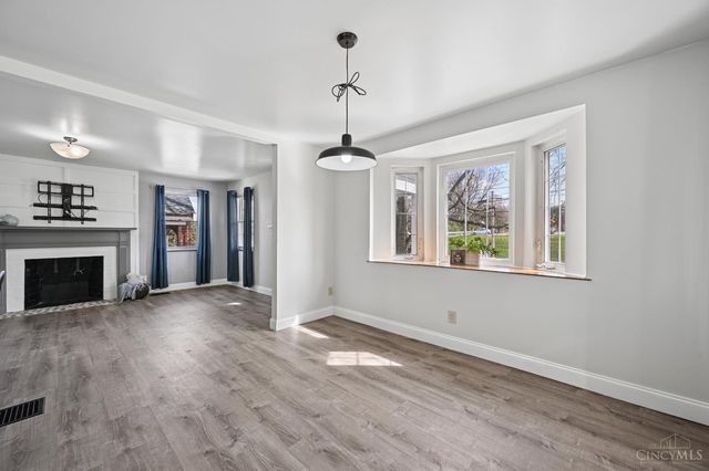 4052 Mcfarran Avenue, Cincinnati, OH 45211