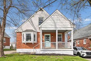 4052 Mcfarran Avenue, Cincinnati, OH 45211