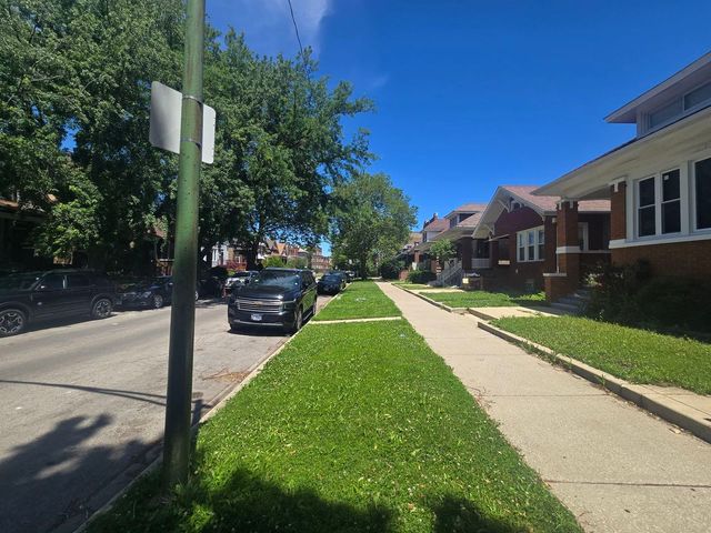 7735 S May Street, Chicago, IL 60620