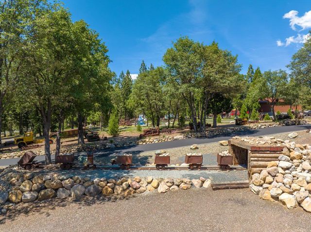39110 Kearsarge Mill Rd, Alta, CA 95701