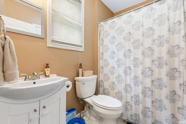 2206 Pleasant Avenue, Fort Wayne, IN 46805