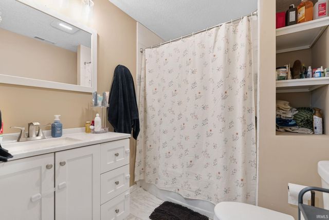 2206 Pleasant Avenue, Fort Wayne, IN 46805