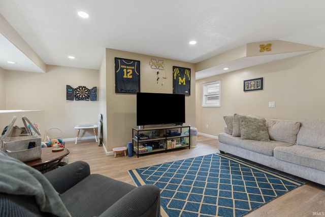 2206 Pleasant Avenue, Fort Wayne, IN 46805