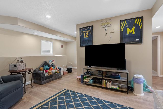 2206 Pleasant Avenue, Fort Wayne, IN 46805