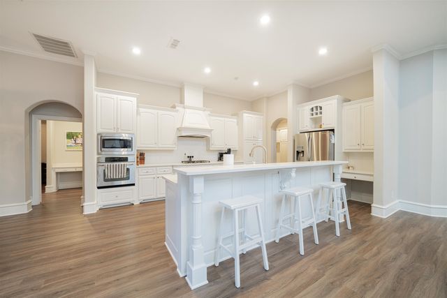 111 Rutland Dr, Hallsville, TX 75650