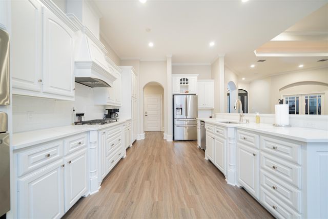 111 Rutland Dr, Hallsville, TX 75650