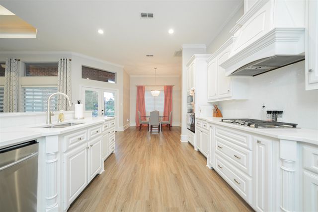 111 Rutland Dr, Hallsville, TX 75650