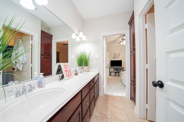 111 Rutland Dr, Hallsville, TX 75650