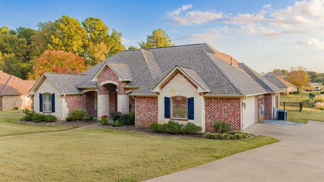 111 Rutland Dr, Hallsville, TX 75650