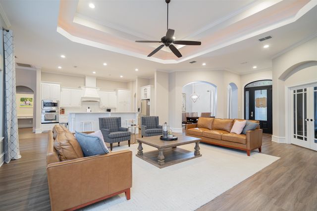 111 Rutland Dr, Hallsville, TX 75650