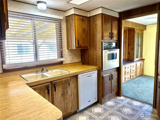 1458 SE Sandpiper Lane, College Place, WA 99324