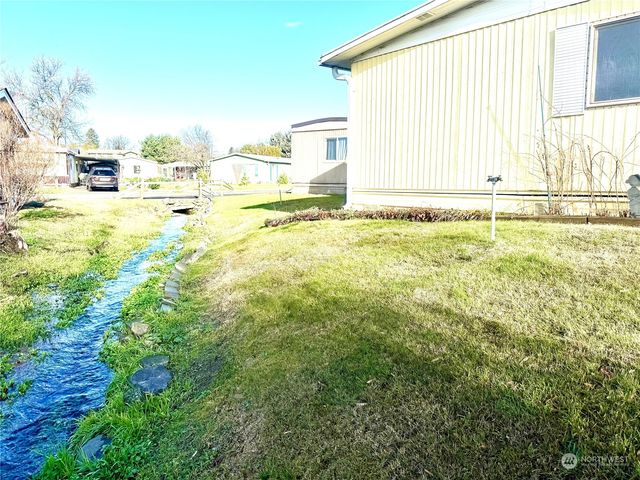 1458 SE Sandpiper Lane, College Place, WA 99324