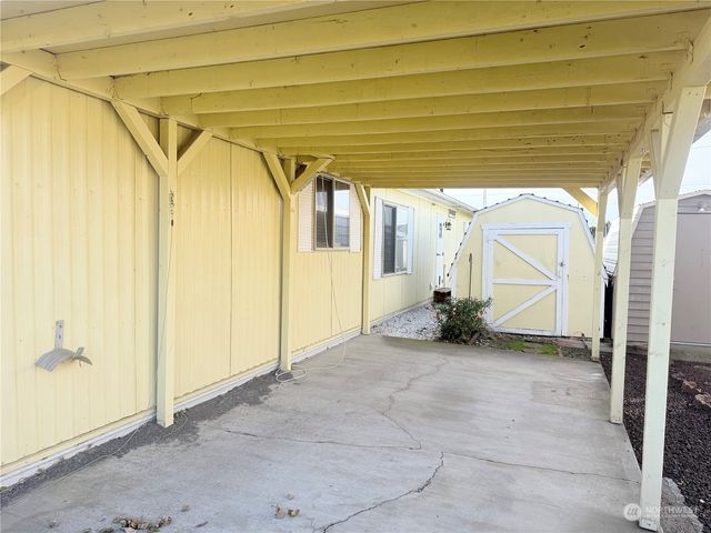 1458 SE Sandpiper Lane, College Place, WA 99324