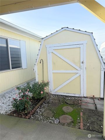 1458 SE Sandpiper Lane, College Place, WA 99324