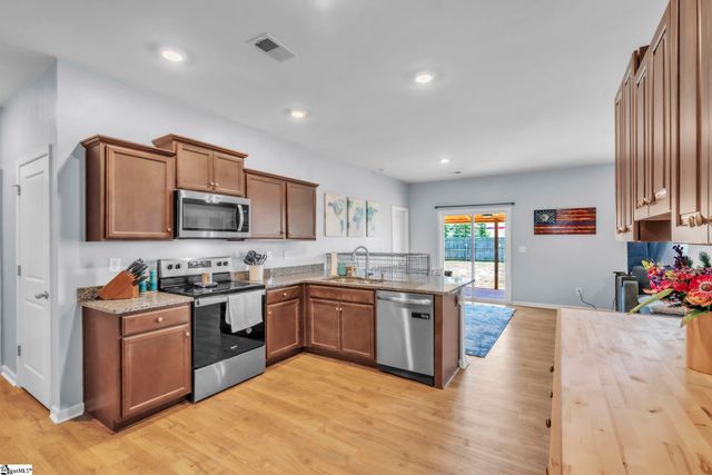 17 Crestwood Pines Trail, Piedmont, SC 29673