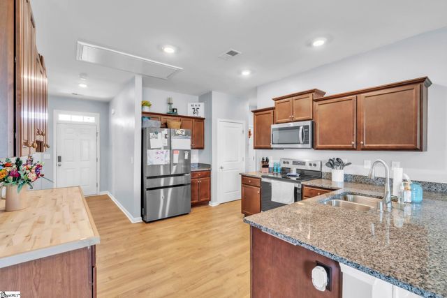 17 Crestwood Pines Trail, Piedmont, SC 29673