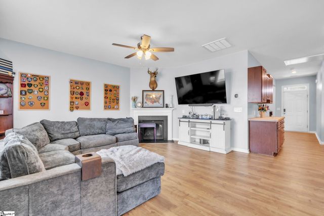 17 Crestwood Pines Trail, Piedmont, SC 29673