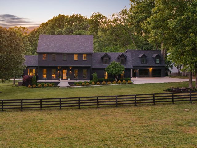 2031 Maple Ln, Franklin, TN 37067