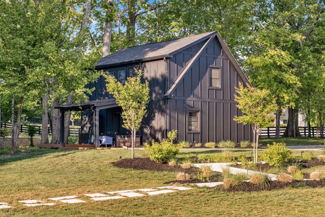 2031 Maple Ln, Franklin, TN 37067