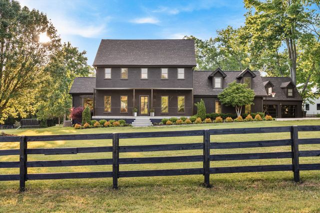2031 Maple Ln, Franklin, TN 37067