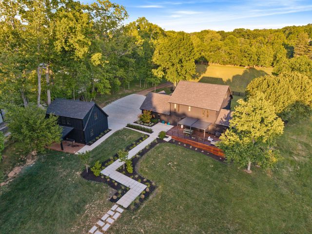 2031 Maple Ln, Franklin, TN 37067