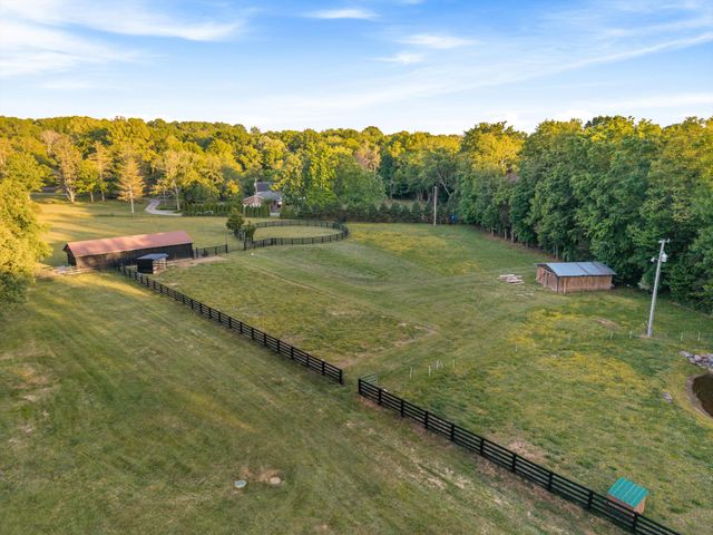 2031 Maple Ln, Franklin, TN 37067