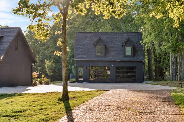 2031 Maple Ln, Franklin, TN 37067