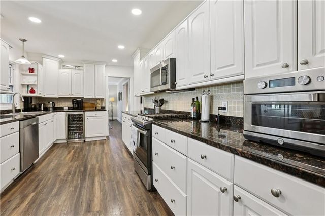 15 Perthshire Drive, Peachtree City, GA 30269