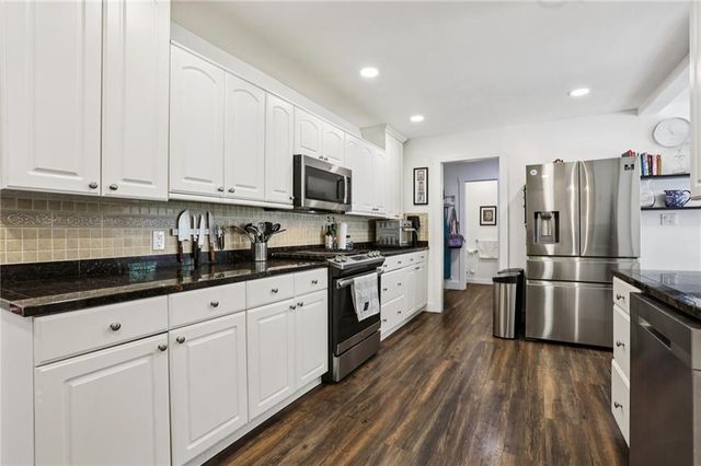 15 Perthshire Drive, Peachtree City, GA 30269