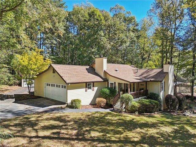15 Perthshire Drive, Peachtree City, GA 30269