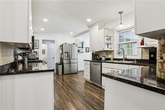 15 Perthshire Drive, Peachtree City, GA 30269