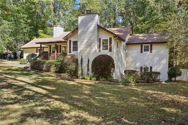 15 Perthshire Drive, Peachtree City, GA 30269