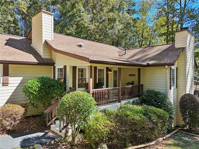 15 Perthshire Drive, Peachtree City, GA 30269