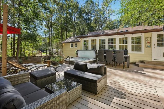 15 Perthshire Drive, Peachtree City, GA 30269