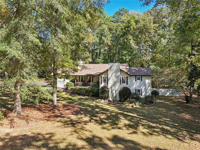 15 Perthshire Drive, Peachtree City, GA 30269