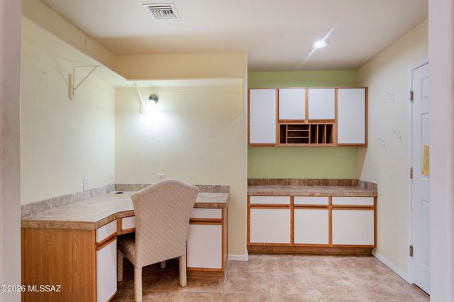 651 W Camino Del Bondadoso, Green Valley, AZ 85614