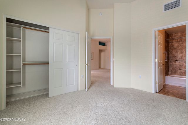651 W Camino Del Bondadoso, Green Valley, AZ 85614