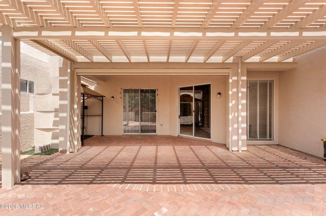 651 W Camino Del Bondadoso, Green Valley, AZ 85614