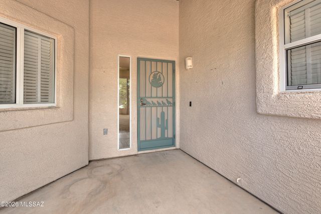 651 W Camino Del Bondadoso, Green Valley, AZ 85614