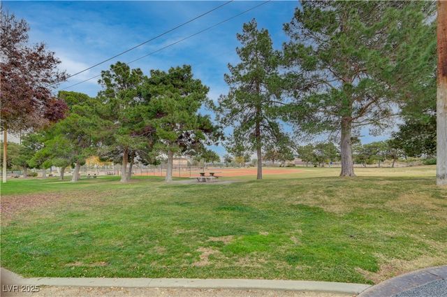 527 Buchanan Avenue, Henderson, NV 89015