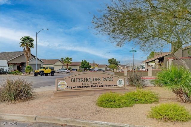 527 Buchanan Avenue, Henderson, NV 89015