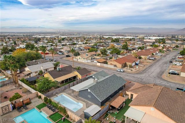 527 Buchanan Avenue, Henderson, NV 89015