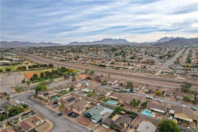 527 Buchanan Avenue, Henderson, NV 89015