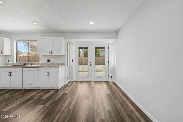 4009 W MISTY WILLOW Lane, Glendale, AZ 85310