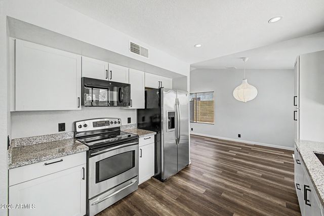 4009 W MISTY WILLOW Lane, Glendale, AZ 85310