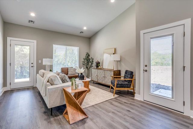 16331-16333 W Lynndale St, Goddard, KS 67052