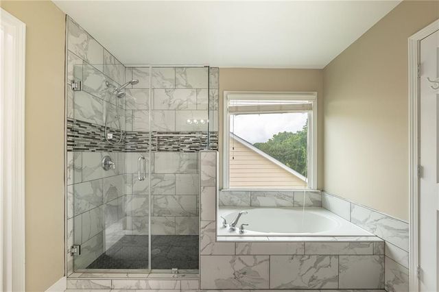 315 Foe Creek Drive, Roswell, GA 30076
