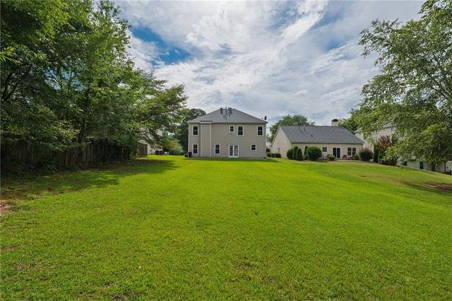 315 Foe Creek Drive, Roswell, GA 30076