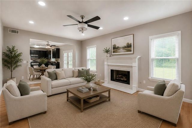 315 Foe Creek Drive, Roswell, GA 30076